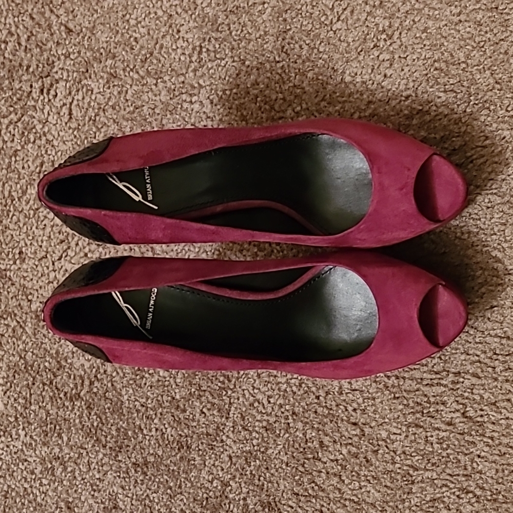 NWOB Beautiful Burgundy/Dark Burgundy Suede and Leather Heels